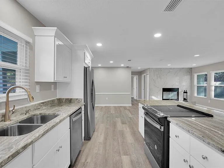 855 S Holmes Blvd — Photo 8