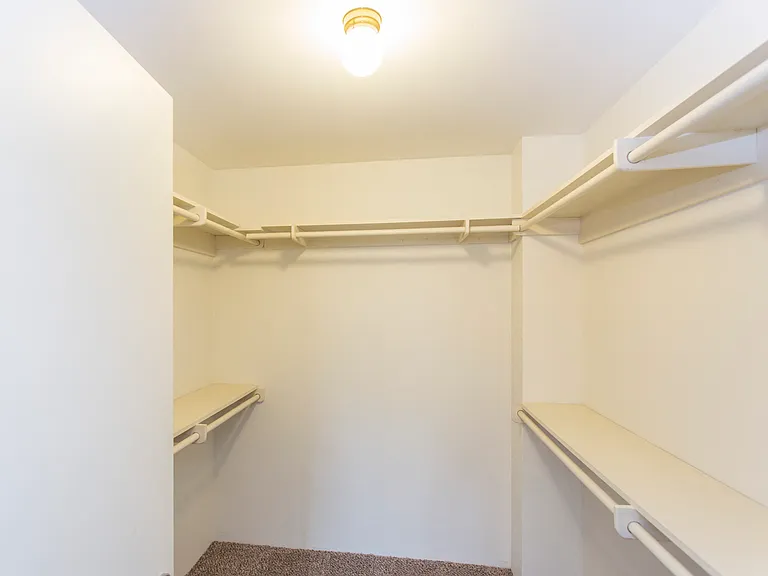 Ingersoll Towers — Photo 24