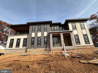 401 Old Court House Rd NE, Vienna, VA 22180