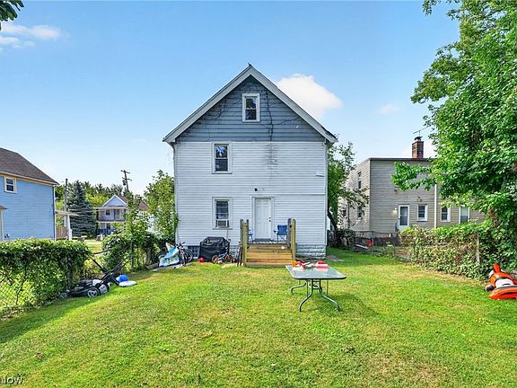 4th image of 7222 Dearborn Ave
