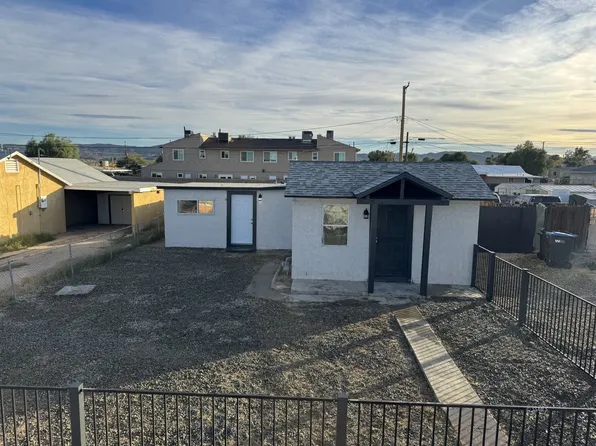 313 W Robertson Rd, Ridgecrest, CA 93555