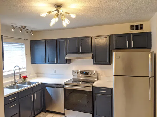 201 College Blvd E, Niceville, FL
