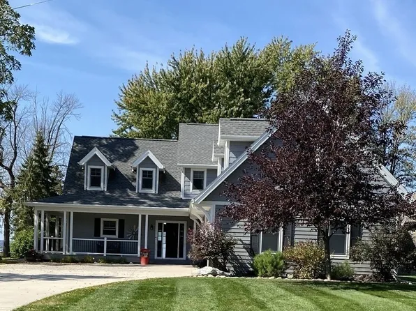 N8732 Sylvan Bay Rd, Fond Du Lac, WI 54937