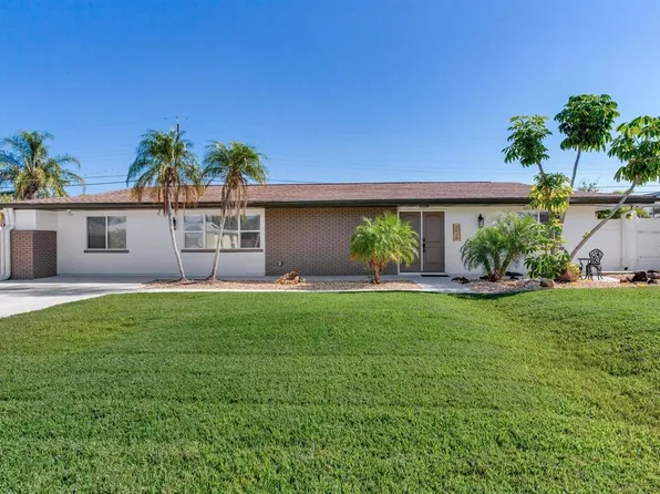 5028 42nd St S, Saint Petersburg, FL 33711