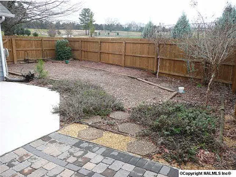 214 Millstone Ln — Photo 3