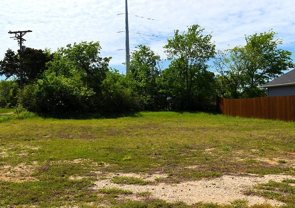 2nd image of 354 Preston Rd