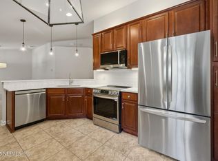 8657 Little Swift Cir #27D, Jacksonville, FL 32256