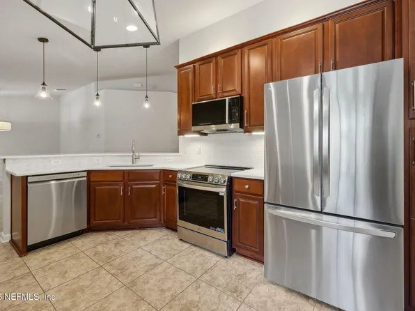 8657 LITTLE SWIFT Circle #27D, Jacksonville, FL 32256