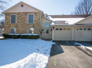 4117 Lexington Ct NE APT 1, Cedar Rapids, IA 52402
