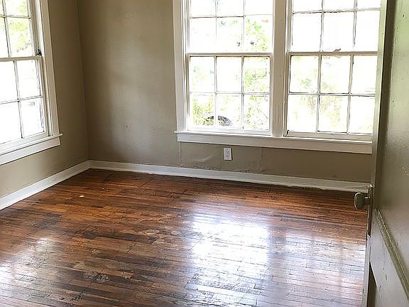 2nd image of 633 Blackwell Ave
