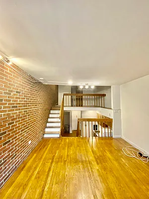 Rented by Avenues Real Estate | media 10