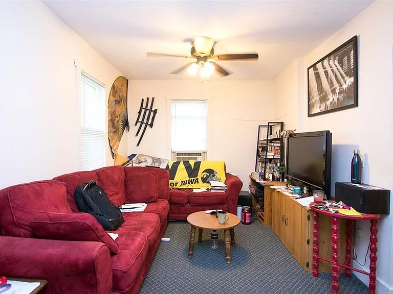 1115 S 1st Ave — Photo 3