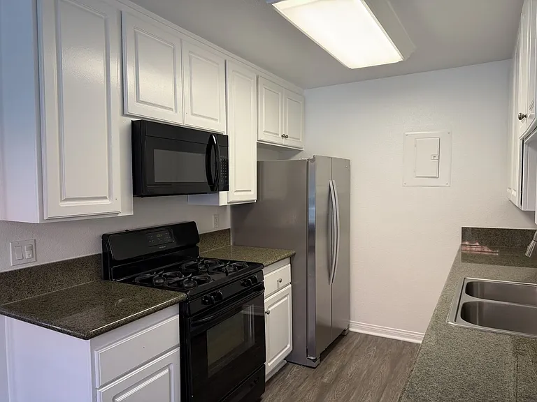 Tierra Palms Apartment Homes — Photo 108