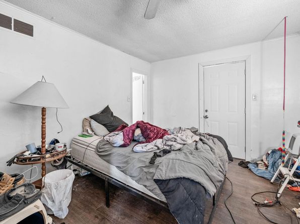 wichita-kansas-77355597 picture