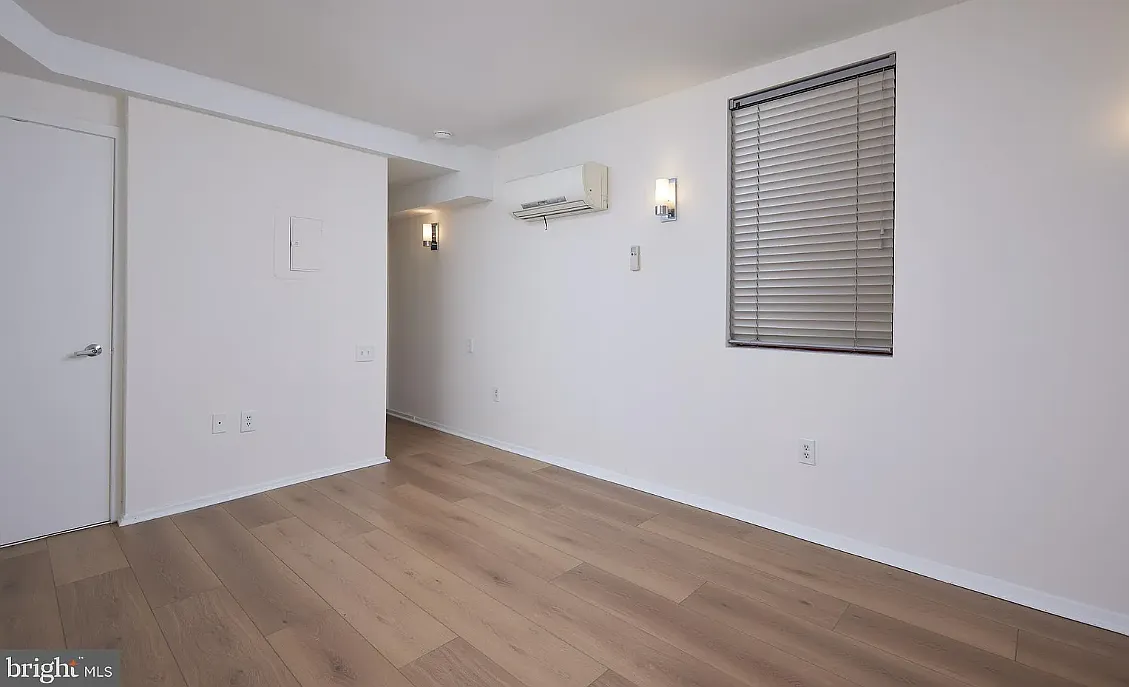 Studio, 400 sqft, $1,850 — Photo 4