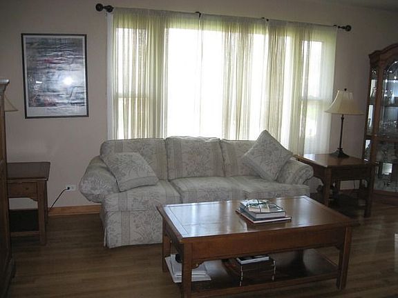 2nd image of 15324 Las Flores Ln