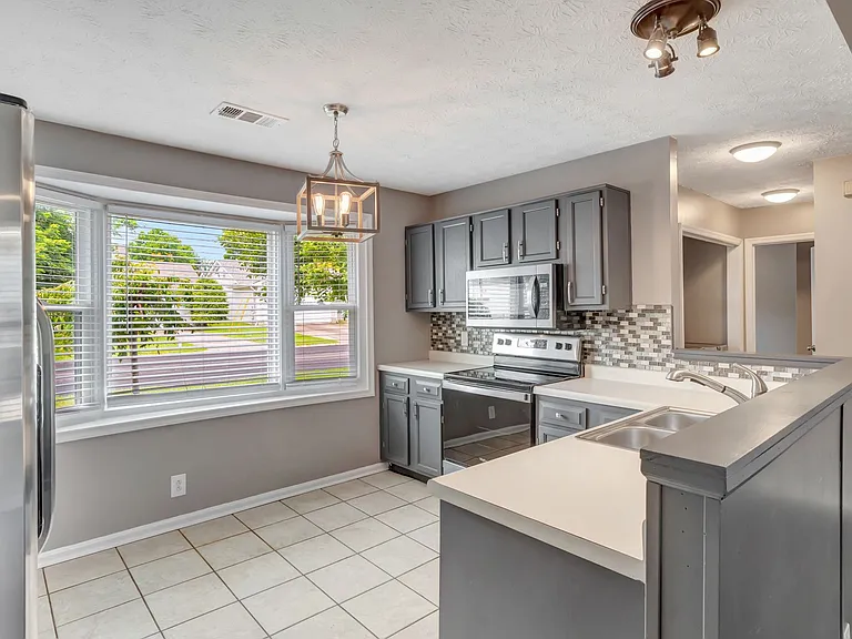 125 Agee Cir E — Photo 8