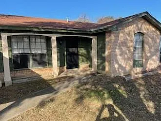 3 bed, 1.5 bath, 1092 sqft, $1,300 — Photo 3