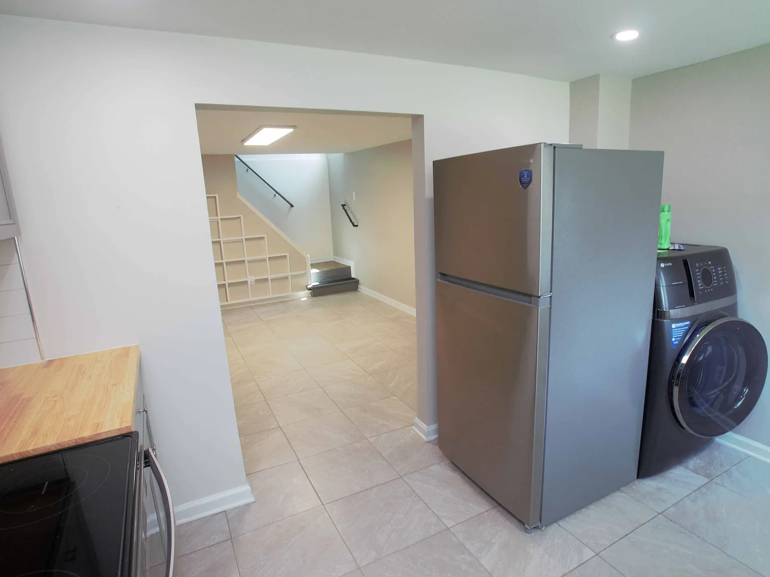 2 bed, 1025 sqft, $1,800 — Photo 4