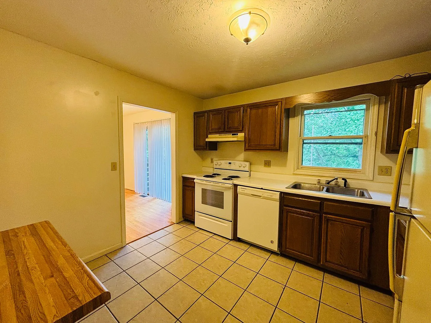 3 Bedroom 3 Bath House — Photo 4
