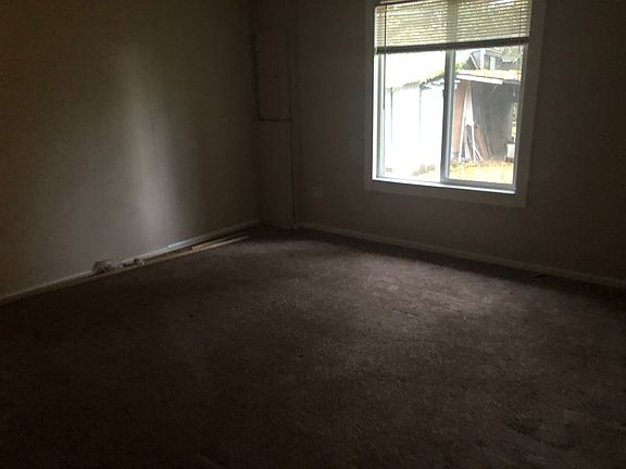 3rd image of 3116 128th St E