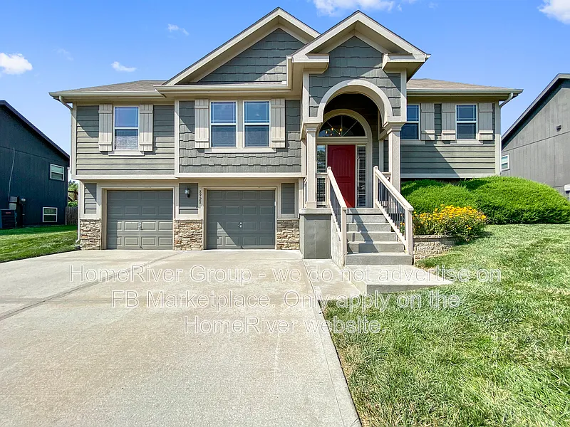 8928 NE 116th Ter