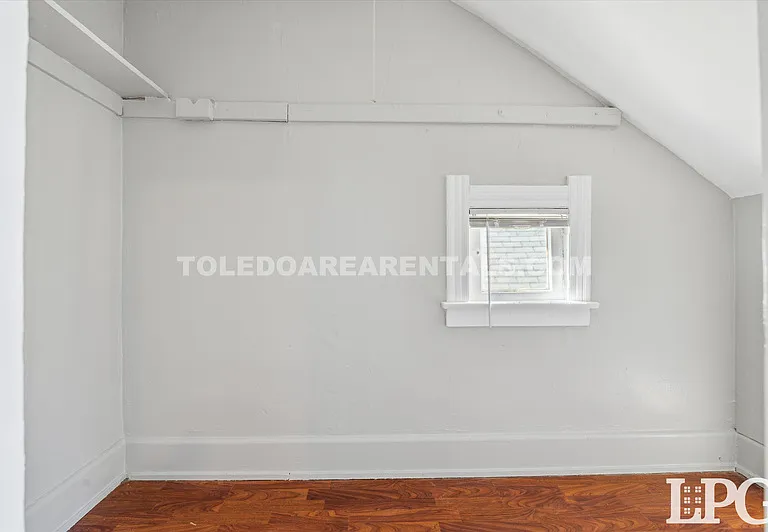 340 E Lake St — Photo 22