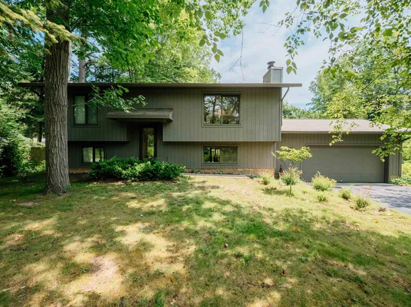 214 N East Bay Blvd, Traverse City, MI 49686