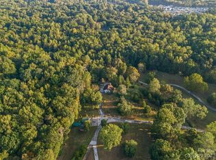 2221 Miranda Rd, Charlotte, NC 28216