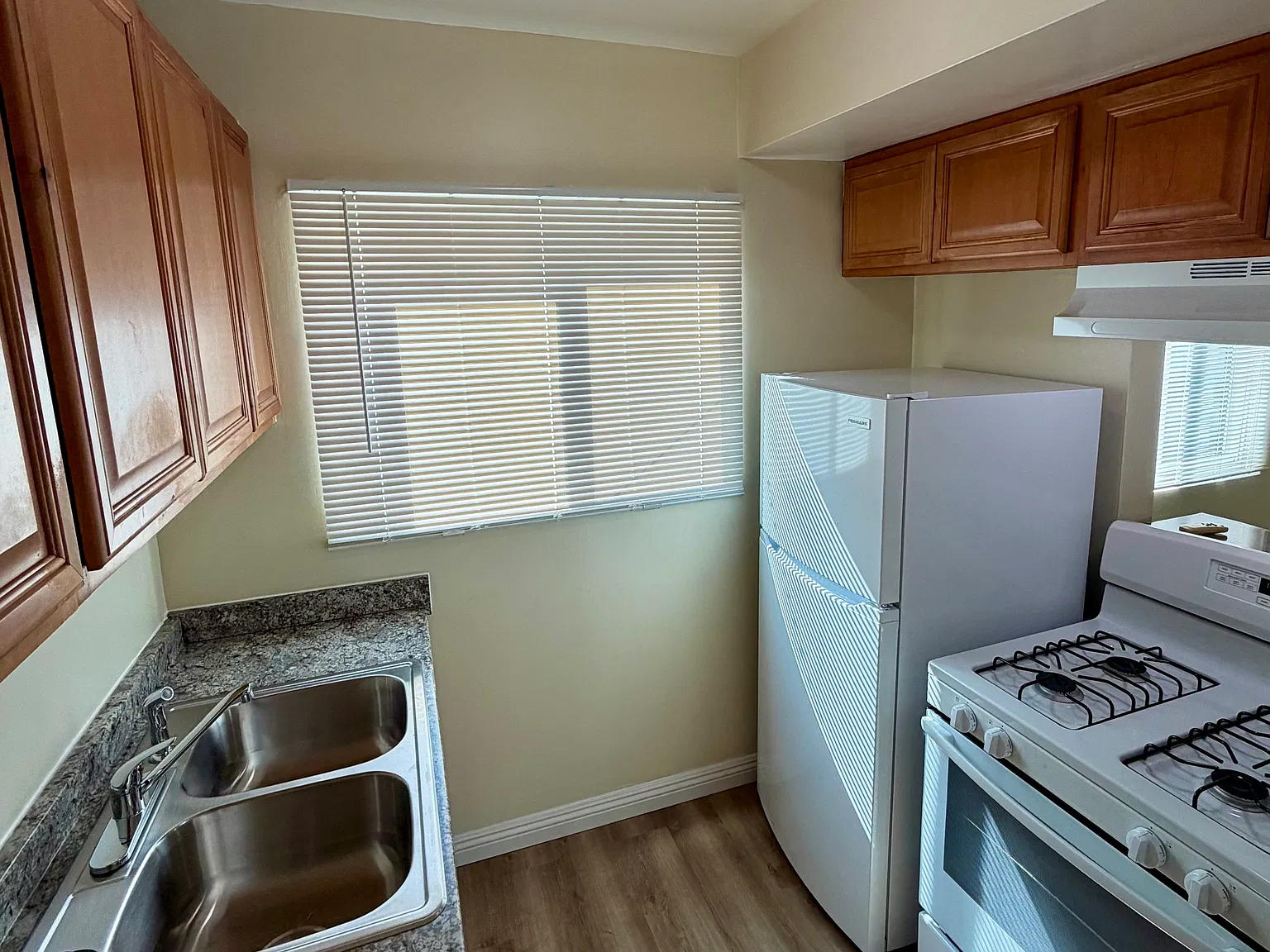 2 bed, $2,200 — Photo 3