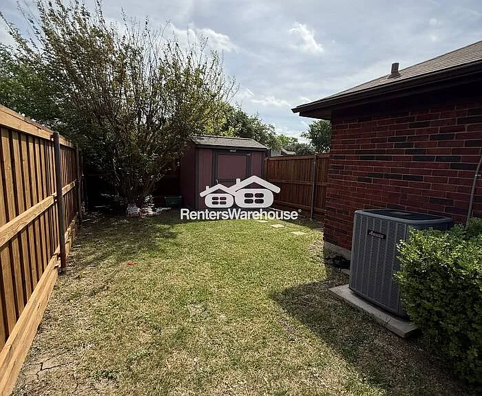 244 Nixon St — Photo 16