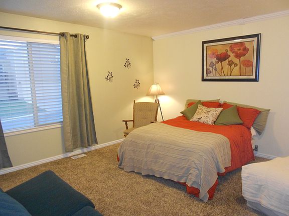 Master Bedroom/Walk in Close