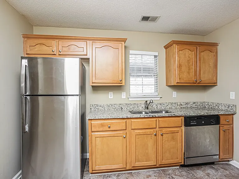 7851 Fallstone Rd — Photo 7