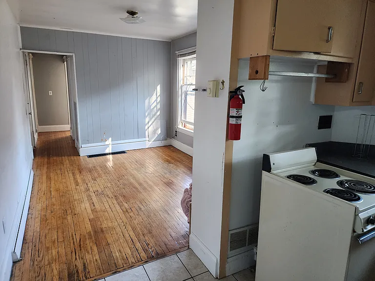 720 S Park St #3 — Photo 6