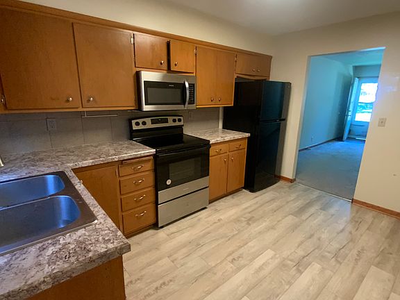 3rd image of 2035 E 20th St #2035