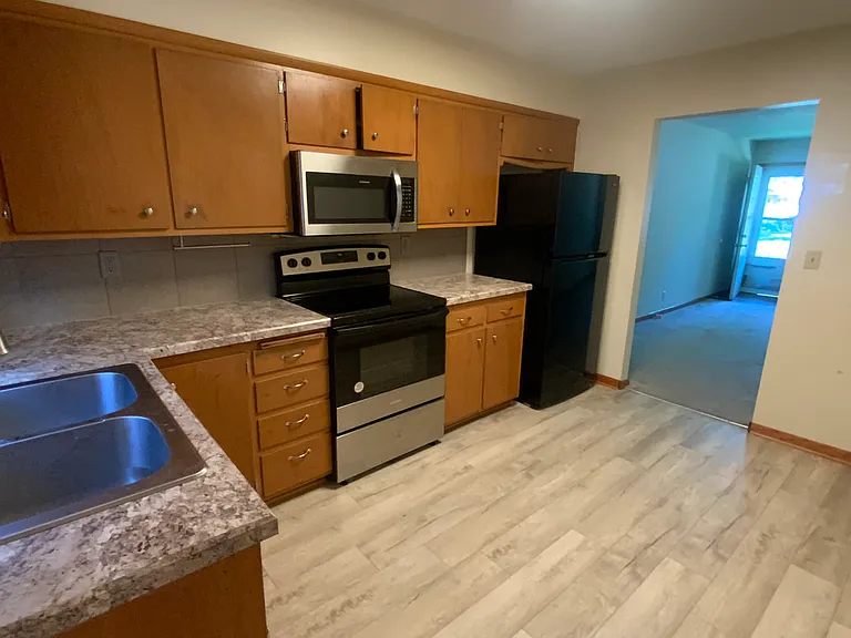 2035 E 20th St #2035 — Photo 3