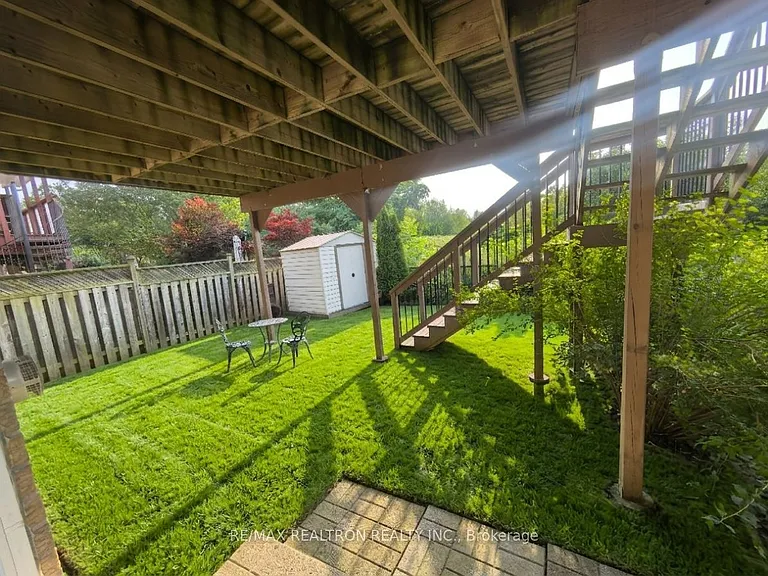 18 Nantucket Dr #BASEMENT — Photo 1