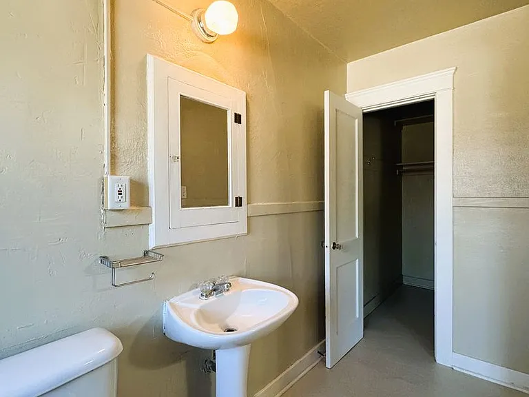 1263 Oak St #3 — Photo 13