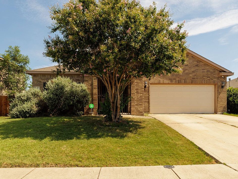 1st image of 504 Noble Grove Ln