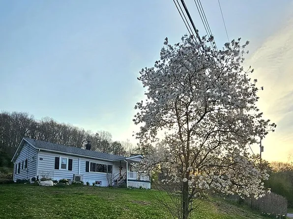 171 Bluestone Blvd, Matamoras, PA 18336