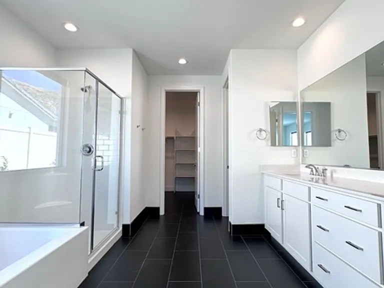 25061 River Peak Dr — Photo 32