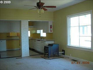 2nd image of 412 E 22nd St