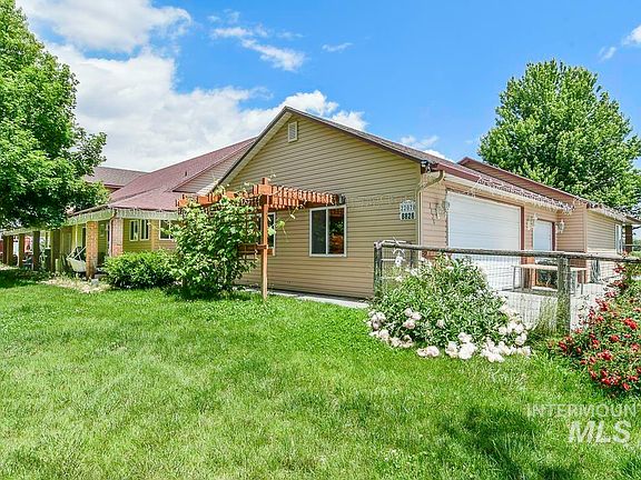 5th image of 8826 Petra Ln