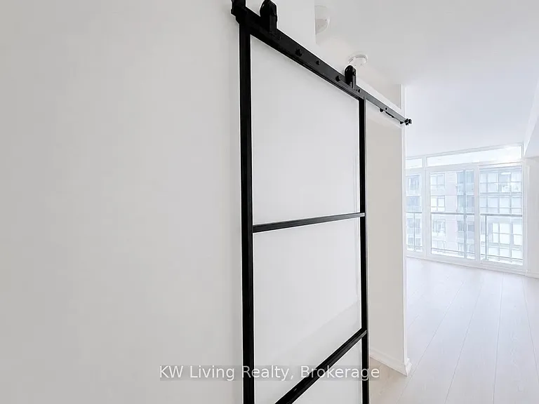 36 Lisgar St #1211E — Photo 6