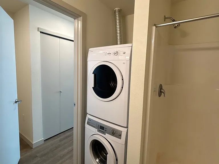 4801 Fauntleroy Apartments — Photo 54