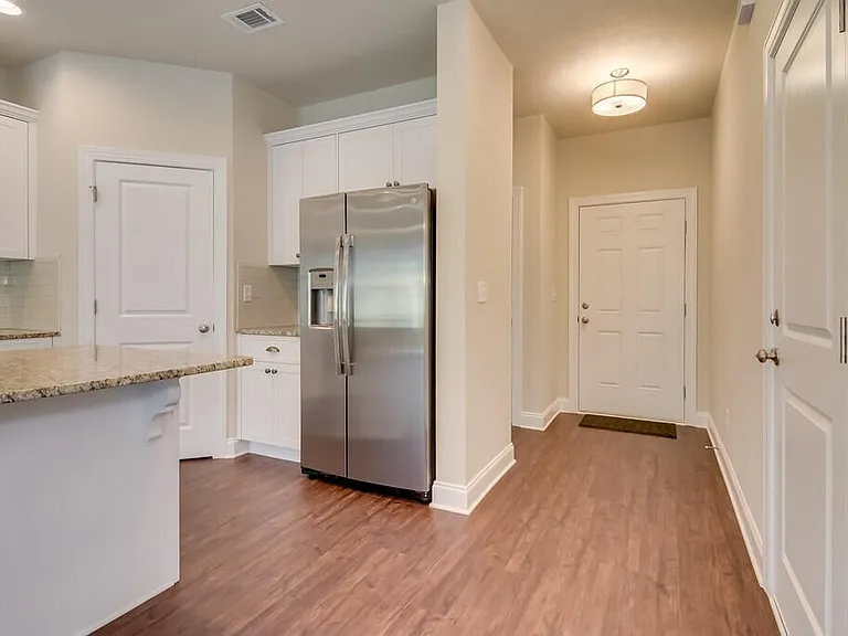 1830 Butternut Dr — Photo 6