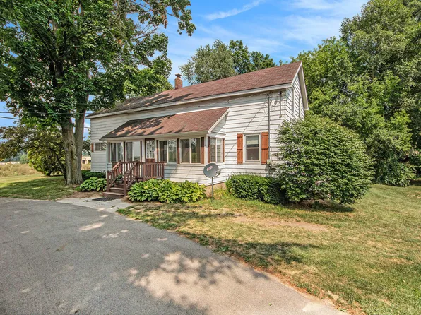 8386 Herrington Ave NE, Belmont, MI 49306