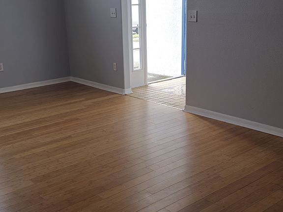 4th image of 2558 Dwyer Ln