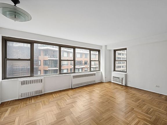 3rd image of 420 E 55th St APT 10P
