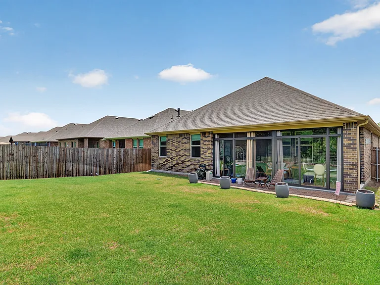 3936 Sidney Ln — Photo 19